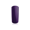 Foto di unghia dipinta con Smalto UV-LED semipermanente Extreme lack colore Plum, viola melanzana  con sfondo bianco, marchio SNC Super Nail Center