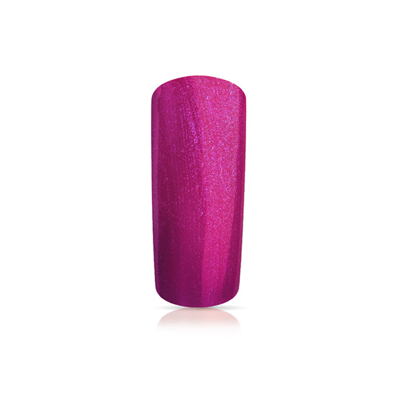 Foto di unghia dipinta con Smalto UV-LED semipermanente polishgel colore Pearly cherry fucsia con sfondo bianco, marchio SNC Super Nail Center
