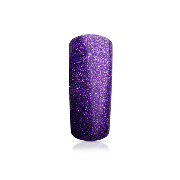 Foto di unghia dipinta con Smalto UV-LED semipermanente Extreme lack colore Glitter Lila, viola glitterato  con sfondo bianco, marchio SNC Super Nail Center