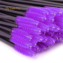 Foto di spazzolini viola usa e getta per mascara con sfondo bianco, marchio My Lash Pro e SNC Super Nail Center