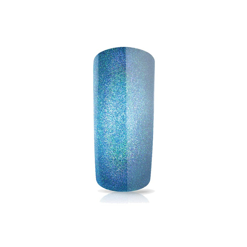 Foto di unghia dipinta con Smalto UV-LED semipermanente Extreme lack colore azzurro olografico iridescente Holographic Sea con sfondo bianco, marchio SNC Super Nail Center