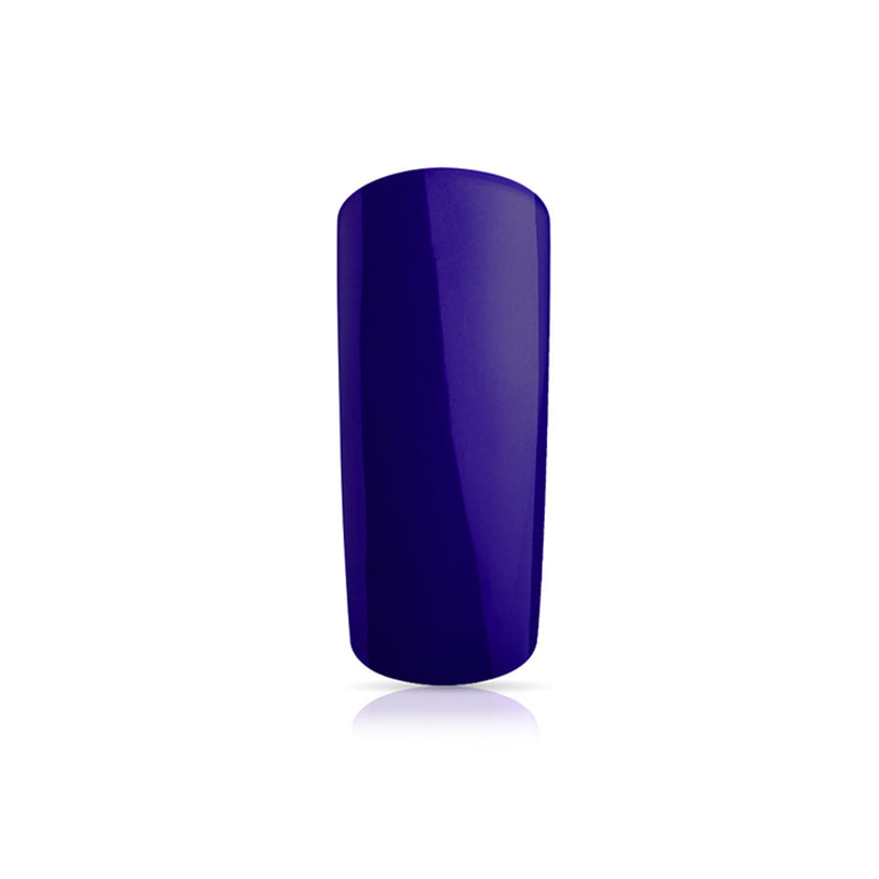 Foto di unghia dipinta con Smalto UV-LED semipermanente polishgel colore Night viola con sfondo bianco, marchio SNC Super Nail Center
