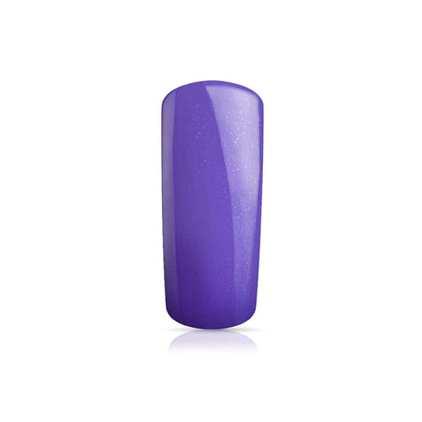 Foto di unghia dipinta con Smalto UV-LED semipermanente polishgel colore Viola con sfondo bianco, marchio SNC Super Nail Center